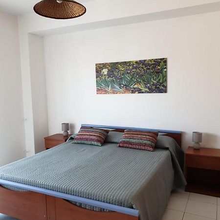Baia Alcantara Apartments Giardini Naxos Dış mekan fotoğraf