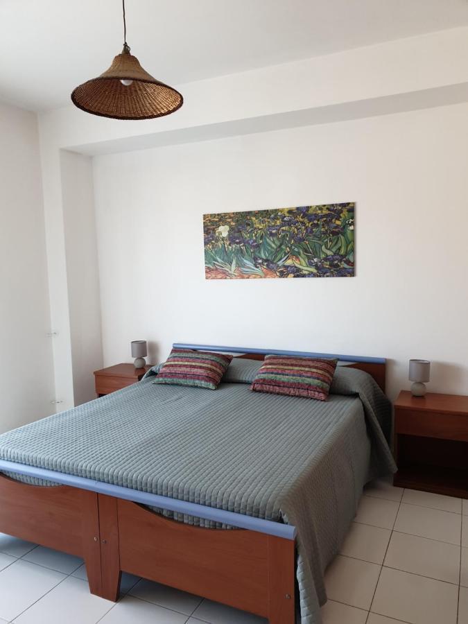 Baia Alcantara Apartments Giardini Naxos Dış mekan fotoğraf