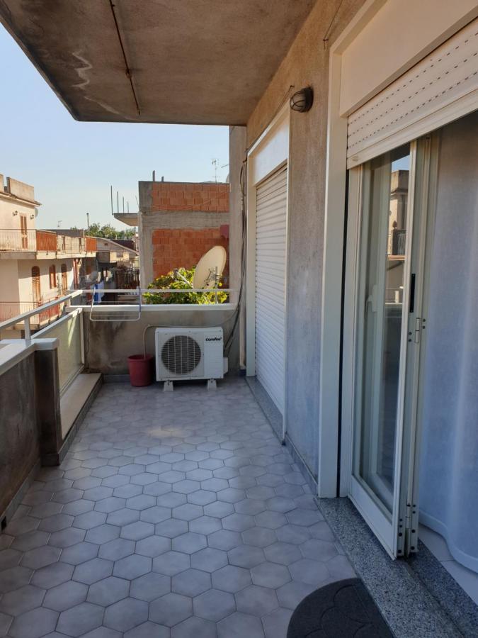 Baia Alcantara Apartments Giardini Naxos Dış mekan fotoğraf